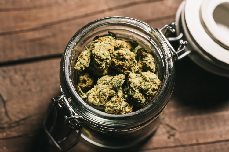 storing cannabis 1